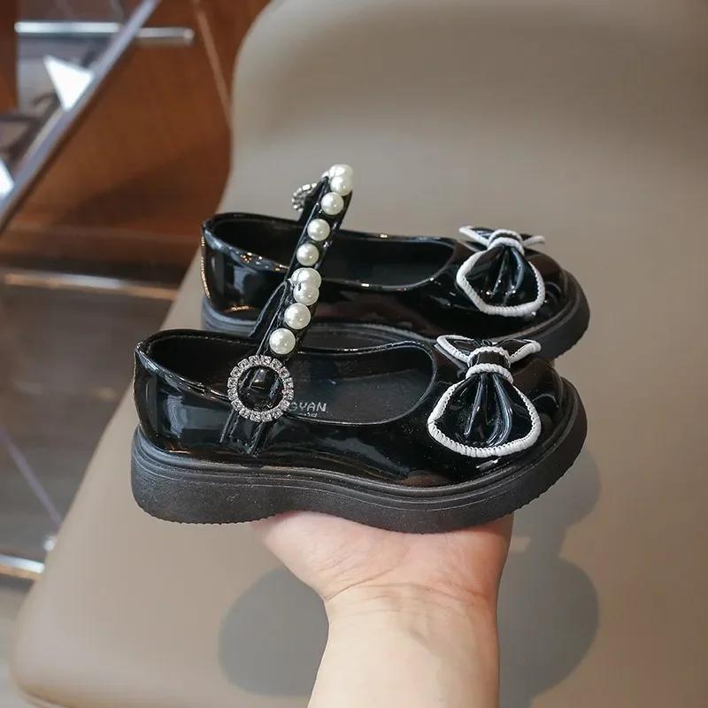 Kids Dance Performance Shoes Girls' Leather Shoes with Cute Sweet Bow 2024 New Children Princess Shoes Glossy Soft Sole Elegant