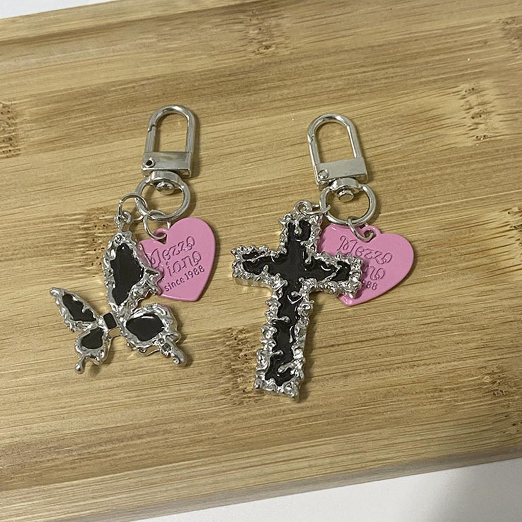 Gothic Crosses Butterfly Keychain Dark Tone Zinc Alloy Portable Sturdy Accessory for Keys Bags Everyday Use