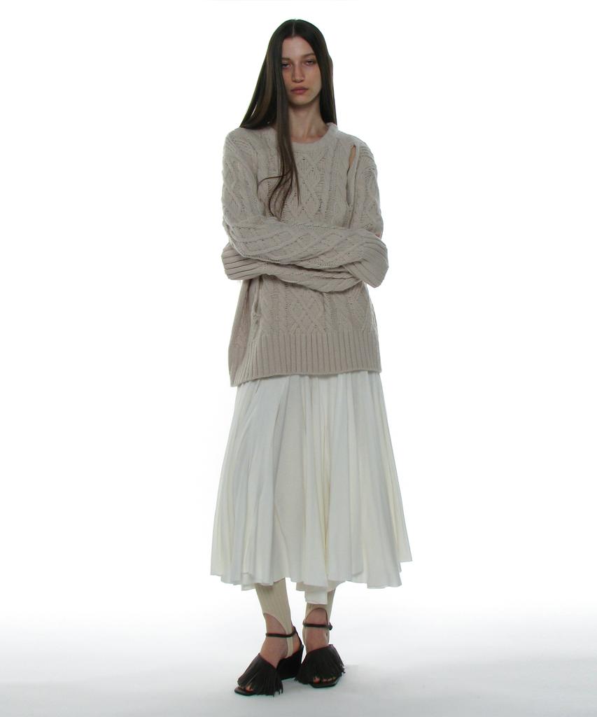 PARTIMENTO WOMEN Heavy Cutout Cable Knit Crew Neck_Ivory