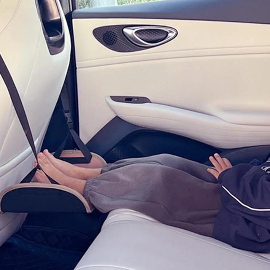 Kids Cartoon Car Seat Foot Support Universal Bear Car Travel Rest Foot Mat Portable Auto Backseat Suspension Hammock Footstool