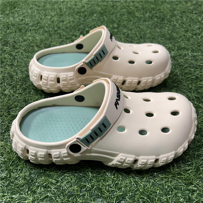 Fashion 2024 Designer Men Summer Sandals Clogs Home Platform Garden Slippers Casual Slides Soft Sole Light Beach Clogs Slipper