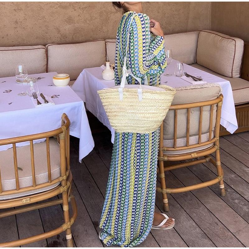 Лоскутное Женское Трикотажное Платье с Глубоким V-образным Вырезом — фото 9