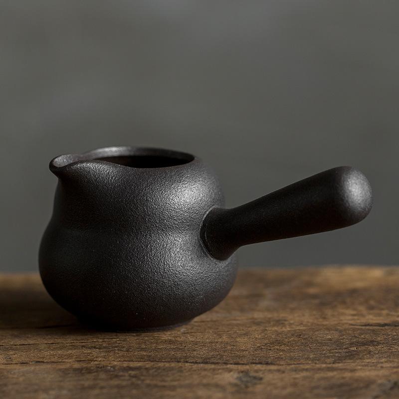 

Japanese Style Coarse Pottery Side Handle Gong Dao Bei Home Retro Tea Sea Antique Kung Fu Tea Set Ceramic Tea Divider