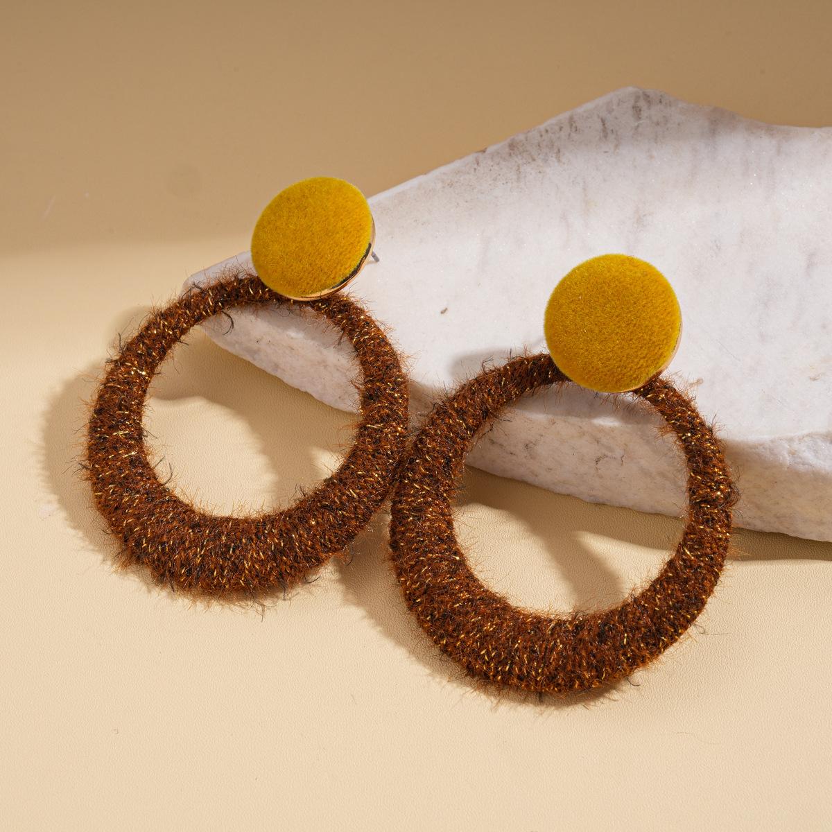 

Модные серьги-подвески для женщин жёлтый