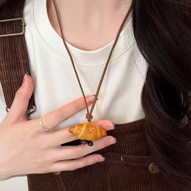 Retro Autumn and Winter Long Necklace Women's High-end Sweater Chain Niche Design Accessories