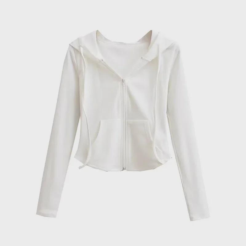 "Women's 2024 German Velvet Slim-Fit Hooded Cardigan: Trendy Hot Girl Style for Autumn/Winter"