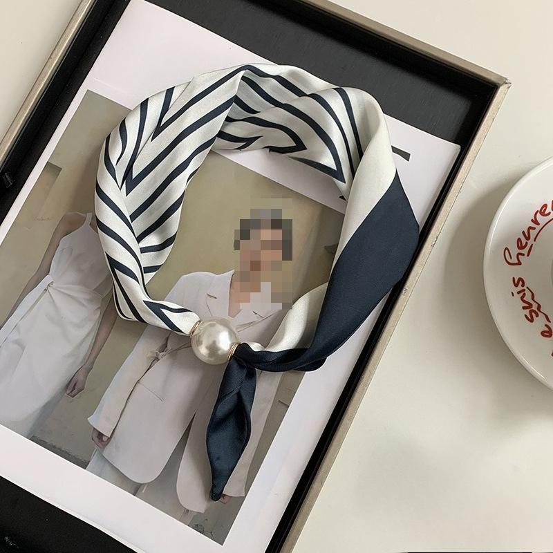 Magnetic Buckle Silk Scarf Women's New Pearl Necklace Light Luxury High-end Fashion All-match Scarf Polka Dot Silk Scarf