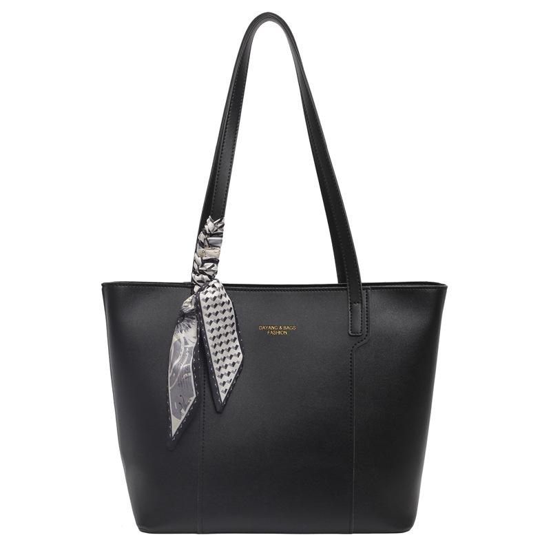 

Retro Large-capacity Tote Bag 2026 Autumn New Shoulder Bag Bag, Foreign Style Silk Scarf, High-end Commuter Bag чёрный