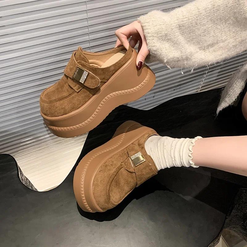 Mode 8CM Höjdökande Damskor Utan Klack Halvtoffla Vår Ny Stil Tjocksulade Högklackar Tåhätta Casual Damtofflor