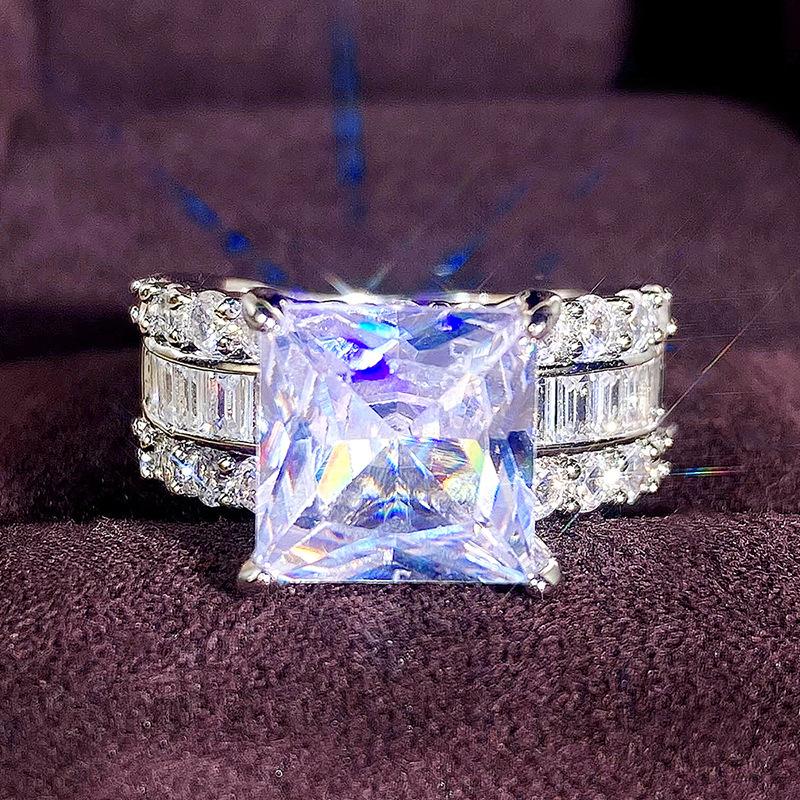 Ny Glitrende Firkantet Geometrisk Design Ringlys Luksus Personlig Mote Stil Forlovelses- og Bryllups Tilbehør