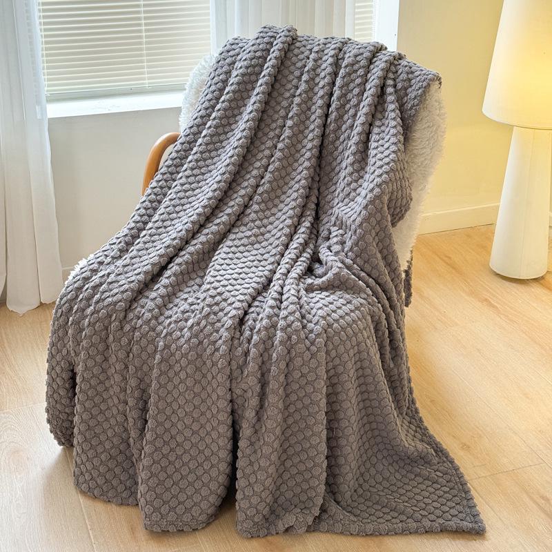 Four Seasons Flannel Jacquard Dotted Velvet Sofa Blanket