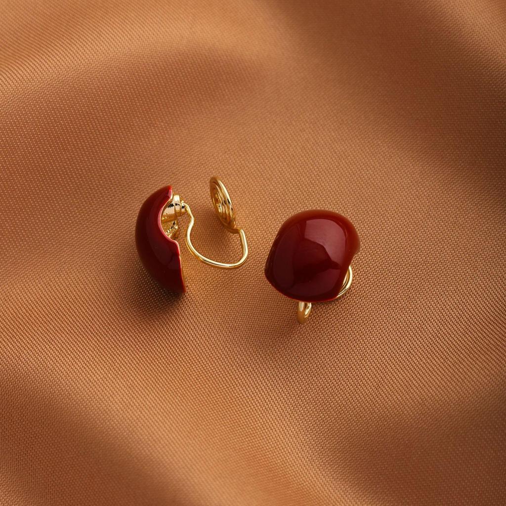 Pearl Mosquito Coil Disc Ear Clips: No-Pierce, Elegant French-Style Earrings for Women