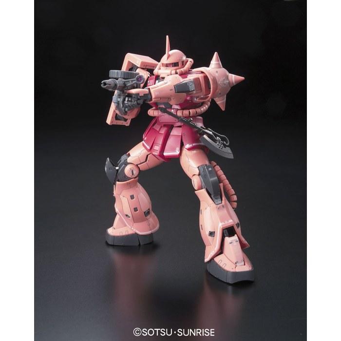 BANDAI SPIRITS RG Mobile Suit Gundam MS-06S Char's Zaku 1/144 Scale Color-Coded Plastic Model (Blue, Red) 31x19x8cm