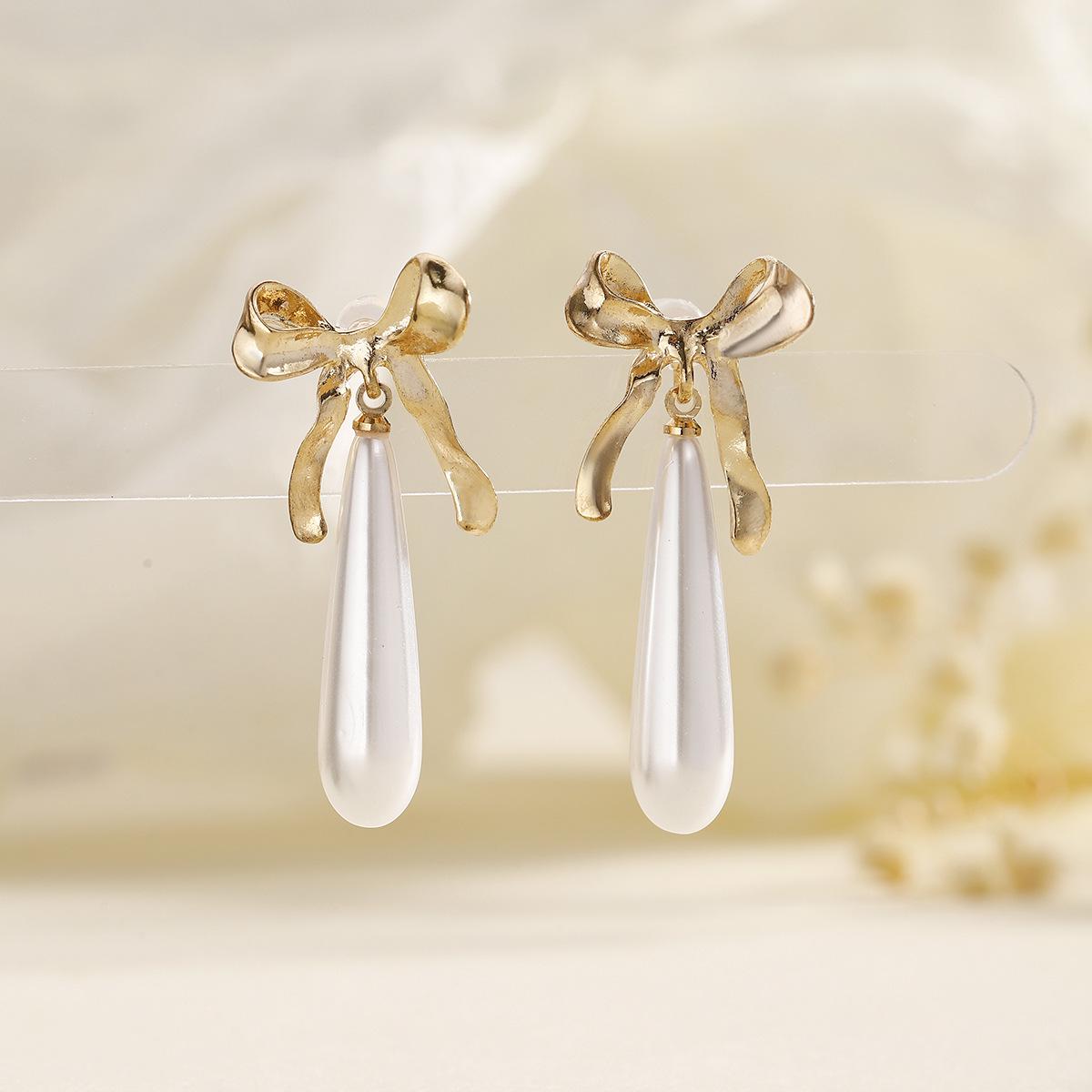 Elegant Butterfly Pearl Tassel Earrings