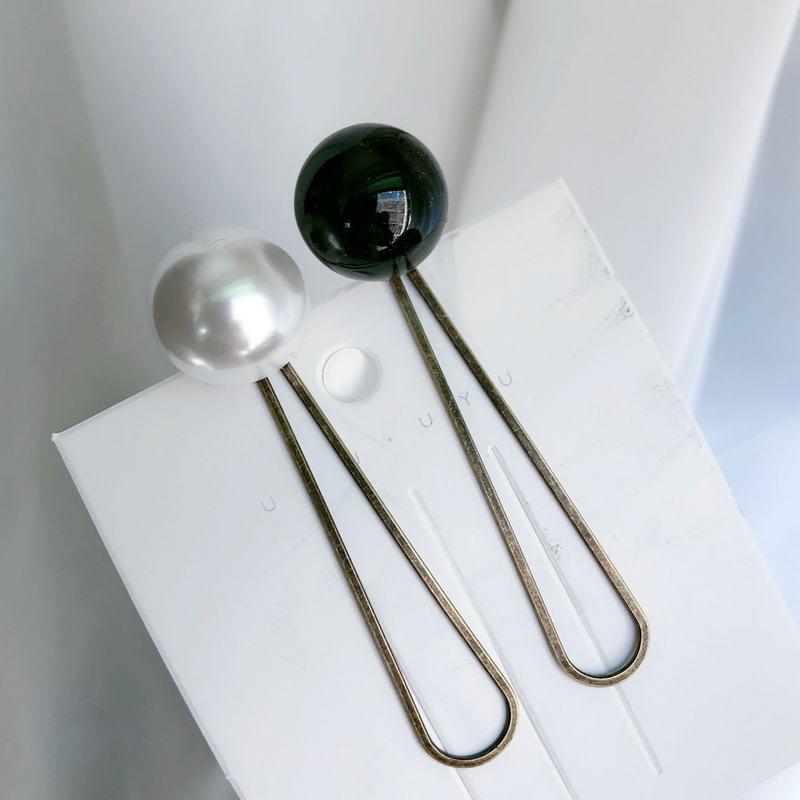 Retro Korean Sugar Bean Hairpin: Colorful Beaded Clip for Adult Bangs