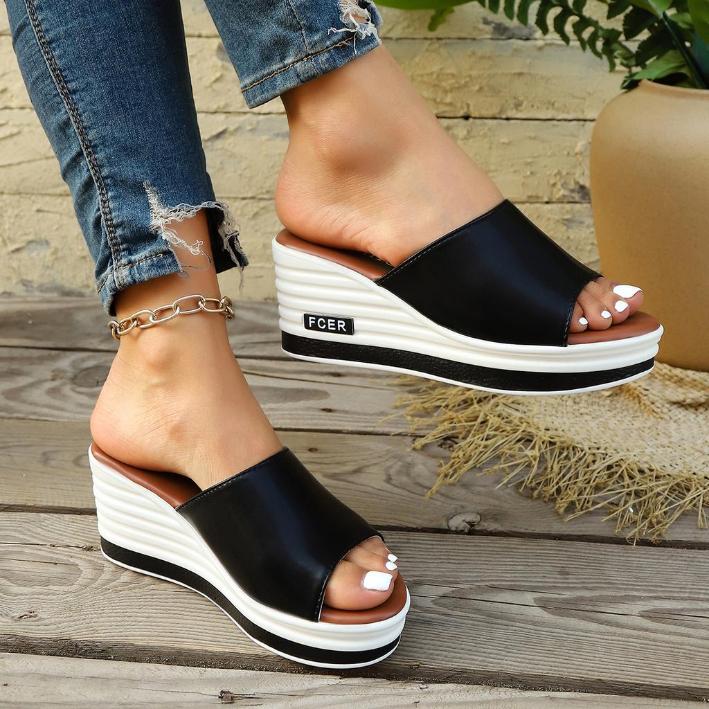 Fashion 2025 New Arrival Brand Women Flip Flops Lightweight Beach Slippers High Quality PU Leather Shoes Zapatos De Mujer Woman Sandal