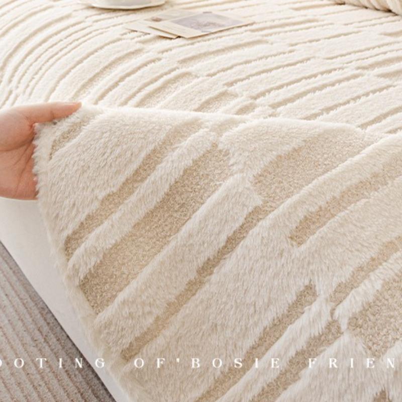 Alien Cream Style Sofa Cover Fabric High-end Feeling Fixed Non Slip Sofa Cushion Comfortable for Autumn and Winter Seasons
