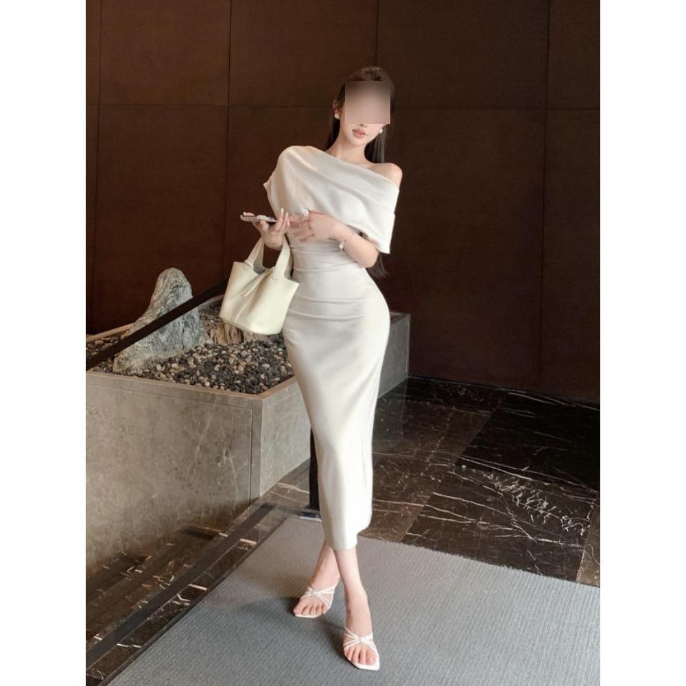 

Платье с запахом на плече, с открытыми плечами, темпераментное, средней длины, с нерегулярной талией, облегающее бедра, плиссированное, женская одежда XL- (recommended 110-60kg)