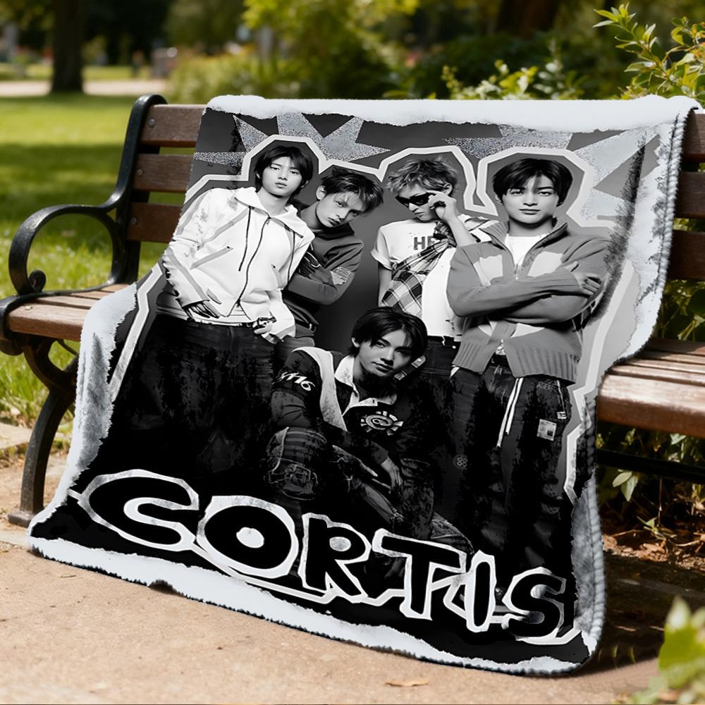 1pc Sonic, Speed Outdoor Personalized Flannel Blanket, Soft, Lightweight Personalized Flannel Blanket, Digital Printing,