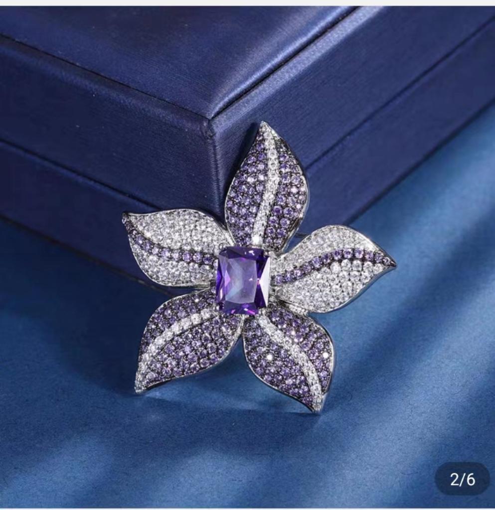 SUYU Purple Flowers Are Sweet And Elegant The Brooch Design Is Exquisite A Brooch As a Gift Is Both Fashionable And Versatile