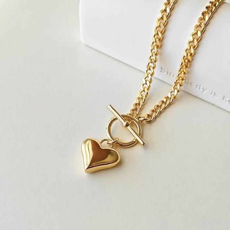 Trendy Heart Pendant Necklace: Stainless Steel, Versatile Design, Perfect Gift for Girlfriend.