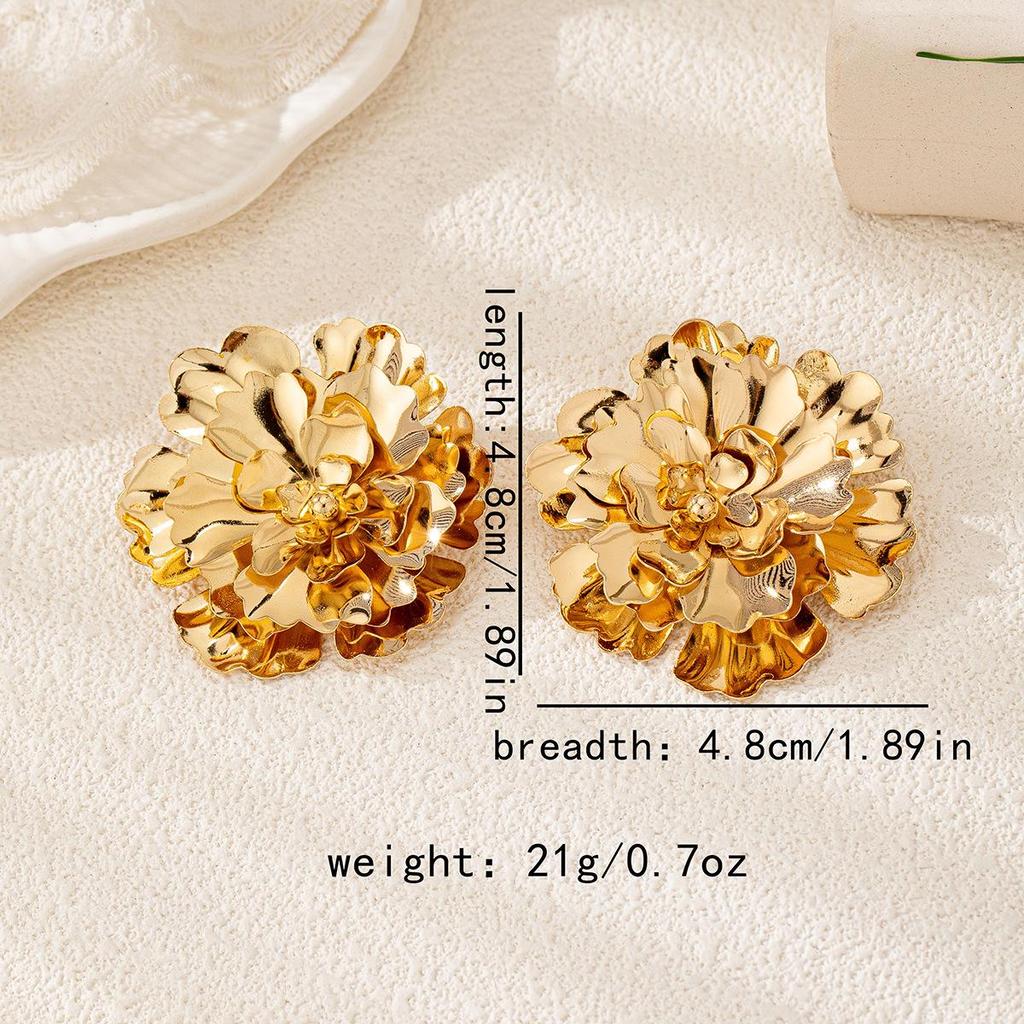 Exaggerated High-End Retro Flower Women's Stud Earrings