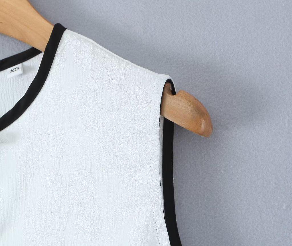 2025 Spring Women's Fashion Bow Textured Jacquard Mini Skirt: Euro-American Style