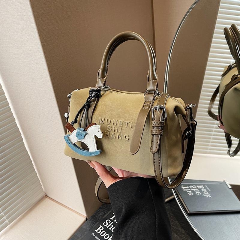 Vintage matte bag women's 2025 new commuter versatile messenger bag premium sense portable Boston bag pillow bag