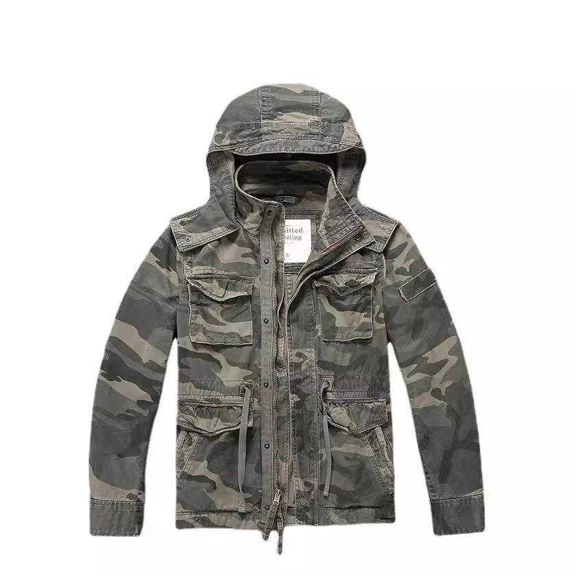 Jachetă Camuflaj cu Glugă și Buzunare Multiple pentru Bărbați, Stil Amekaji, Lungime Medie