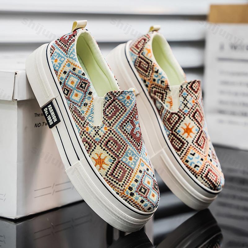Fashion National Style Camouflage Design Sports Slip on Casual Shoes Men 2025 New Summer Outdoor Fashion Trend Lightweight Flat Sneakers