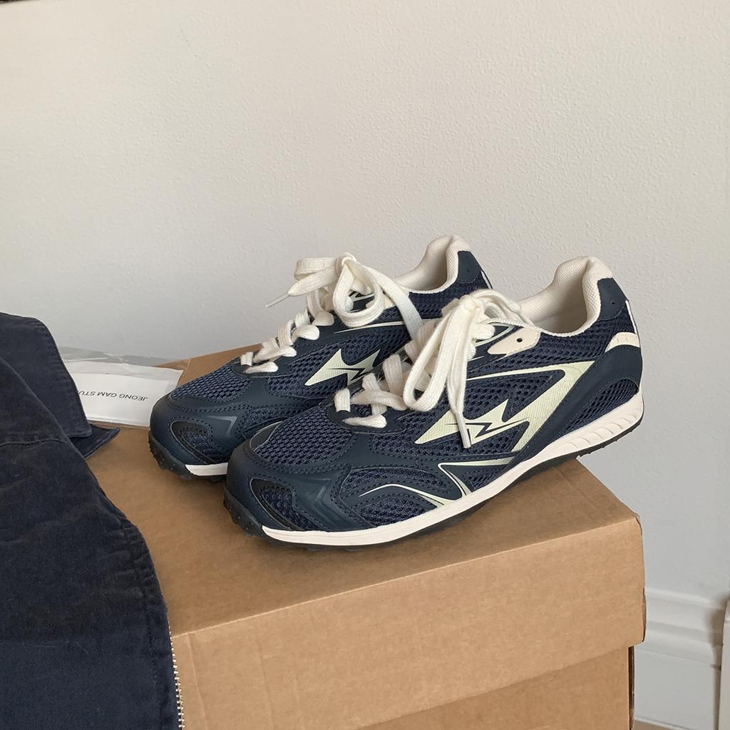 Grape mother studiolee retro podwyższające siateczkowe łączenie lekkie sznurowane sportowe wszechstronne buty casual damskie jesienno-zimowe