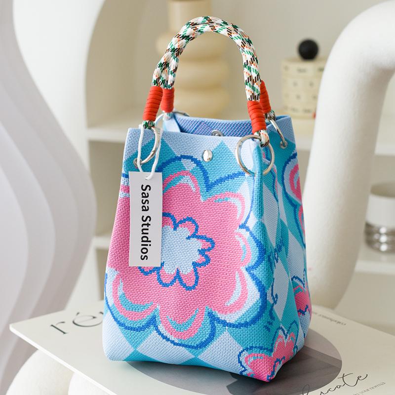 Stilvolle japanisch-koreanische Strickhandtasche: Große Tragetasche & Tragbare Pendel-Quadrat-Tasche