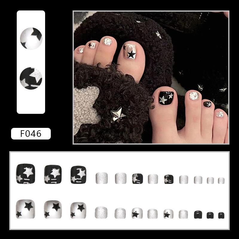 Chic French Diamond Flash Toenail Art: Sweet & Cool Fake Nails for Feet