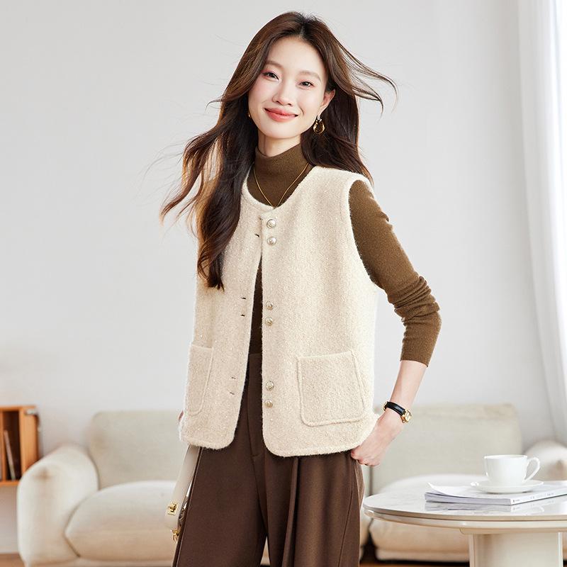2025 Autumn Women's Fashionable Round Neck Knitted Cardigan Vest - Versatile Petite Sweater Top