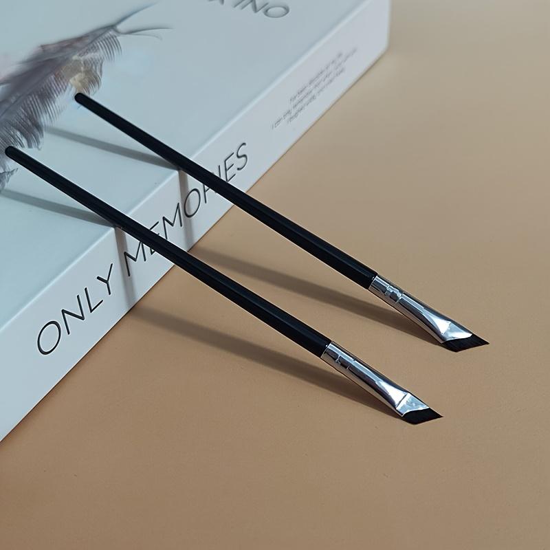 Angled Eyebrow Brush with Nylon Bristles - Precision Tip for Sharp Definition, Oval Shape Ideal for Makeup Application Tools