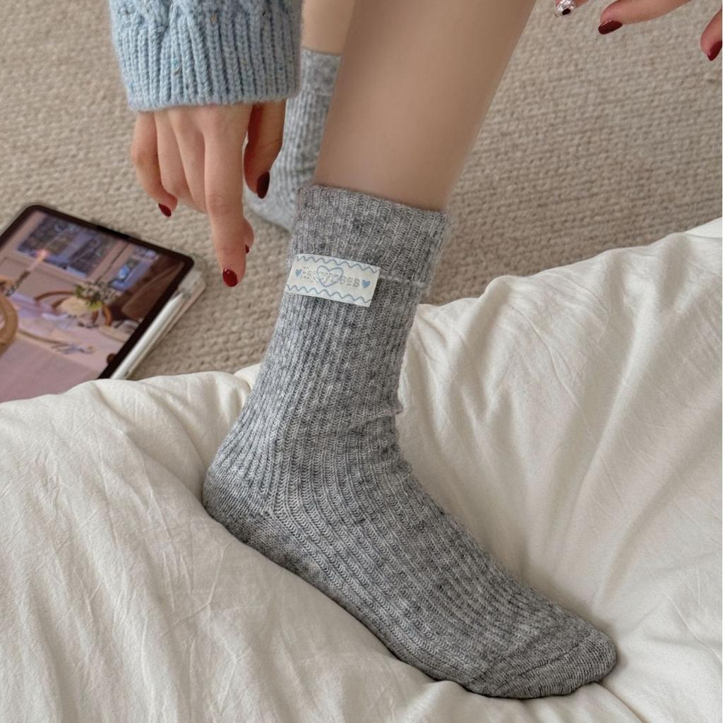 Thickened Cuffed Confinement Socks Korean Dot Yarn Variegated Wool Cloth Label Medium Socks Simple Warm Pile Socks
