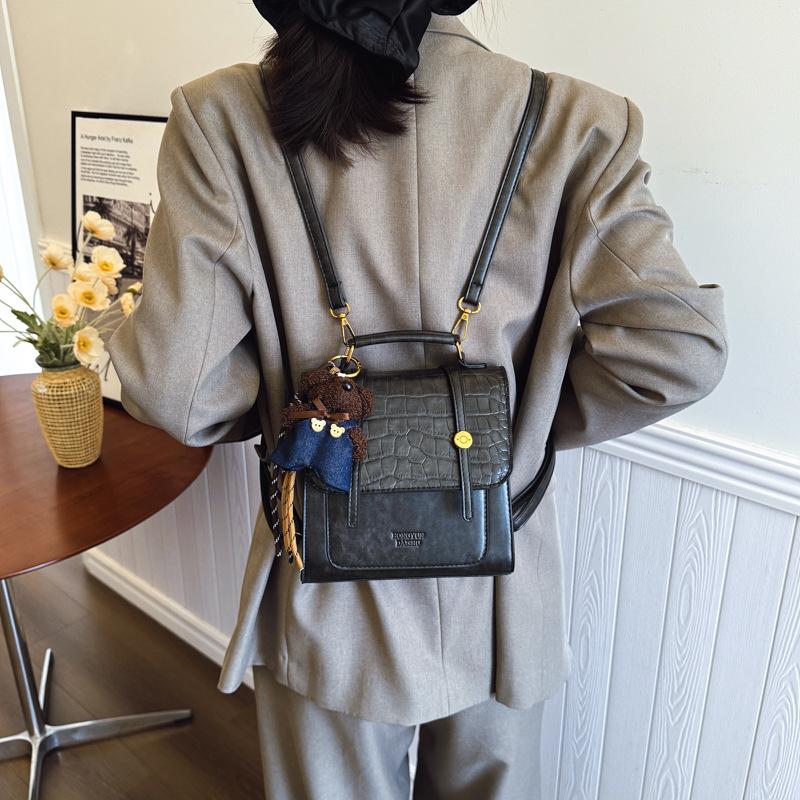 Carry a Simple Messenger Bag, Hand Niche Fashion New Casual Shoulder Winter Bag Feeling 100 Small Square Bags