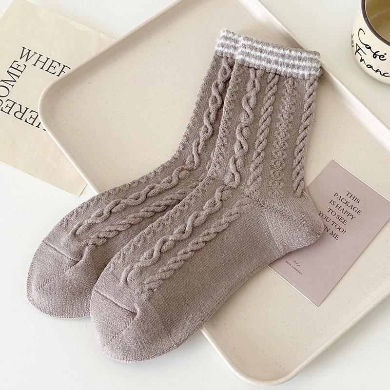 

Женские шерстяные носки средней длины в японском стиле: Плотный, теплый кашемир для осени/зимы One Size хаки