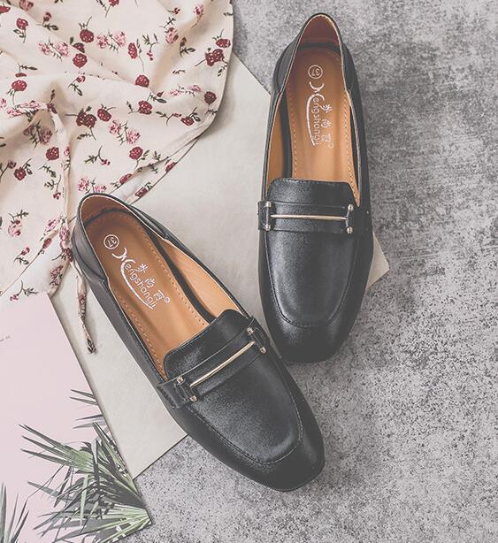 Модная обувь с квадратным носком на мягкой подошве женские комфортные мокасины однотонные с металлической пряжкой кожаные слипоны мюли дизайнерские 2 способа носки с ремешком на пятке шлепанцы 95 чёрный 3460₽