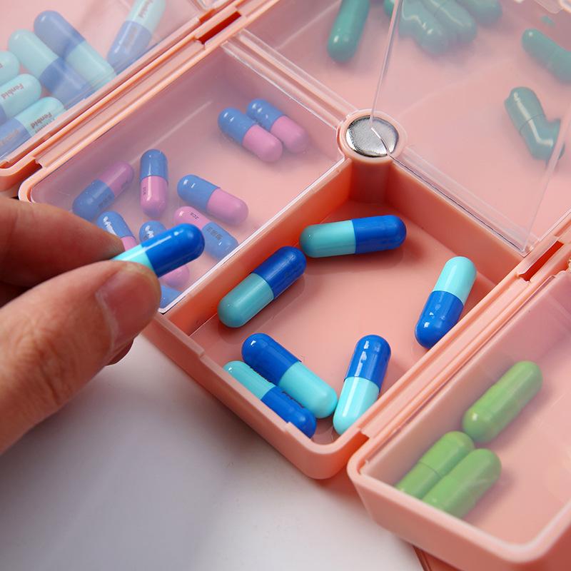 Magnetic 7-Compartment Dustproof & Moistureproof Pill Organizer with Lid