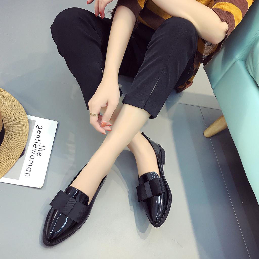 New Women's Loafers Bow Decor Pointed Toe Flat Shoes for Women Patent Leather Shallow Mouth Commuter Daily Casual Shoes