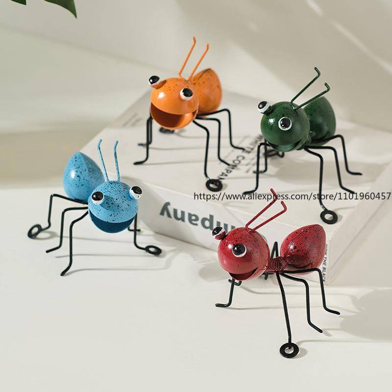 Garden Courtyard Decor: Rustic Animal Ant Figurine Photo Prop Creative Wrought Iron Wall Hanging