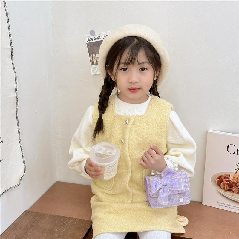 Stylish Children's Handbag With Pearl Detail And Cute Bow For Little Girls