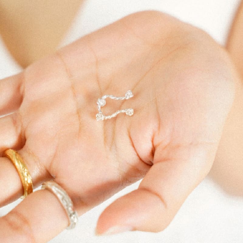 

Moodydoo Tangle earcuff SIlver