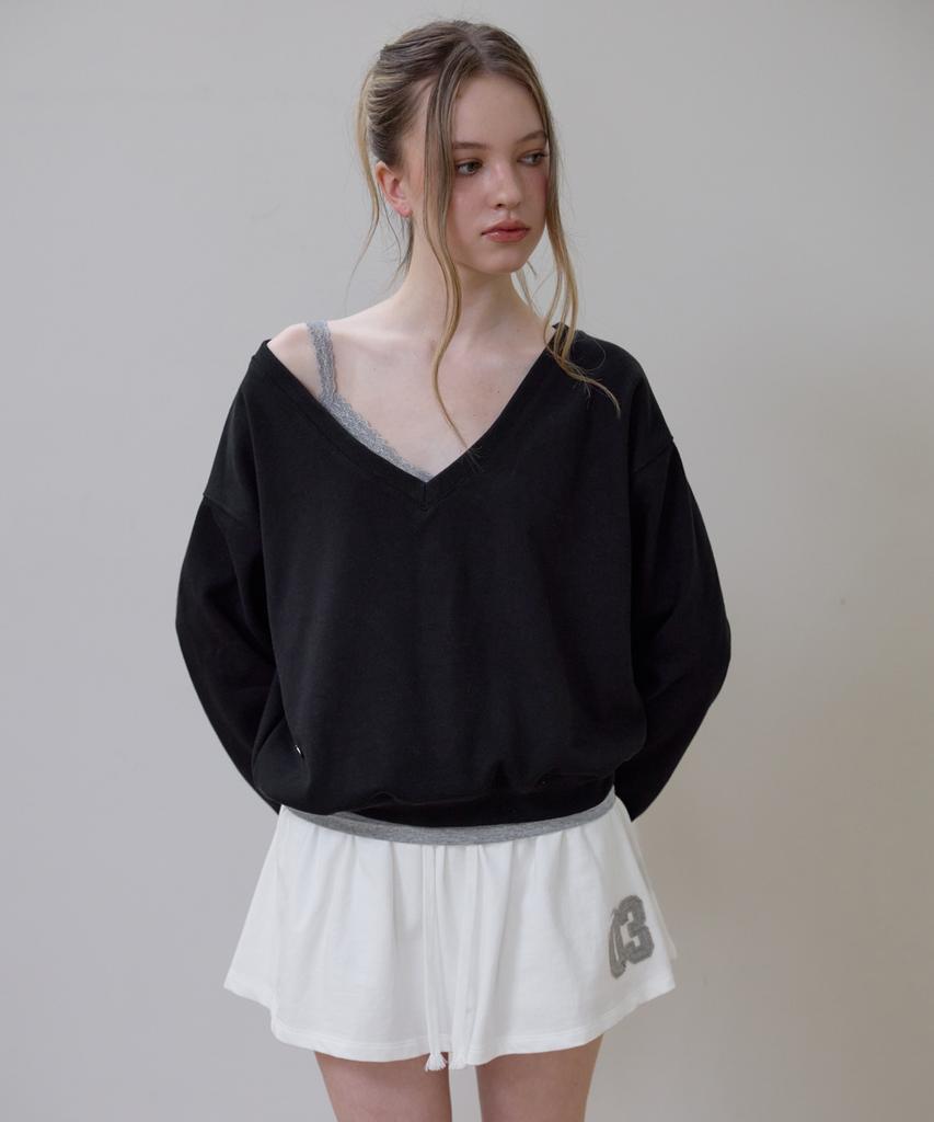 Rosefranz Deep V-Neck Sweatshirt [Black]