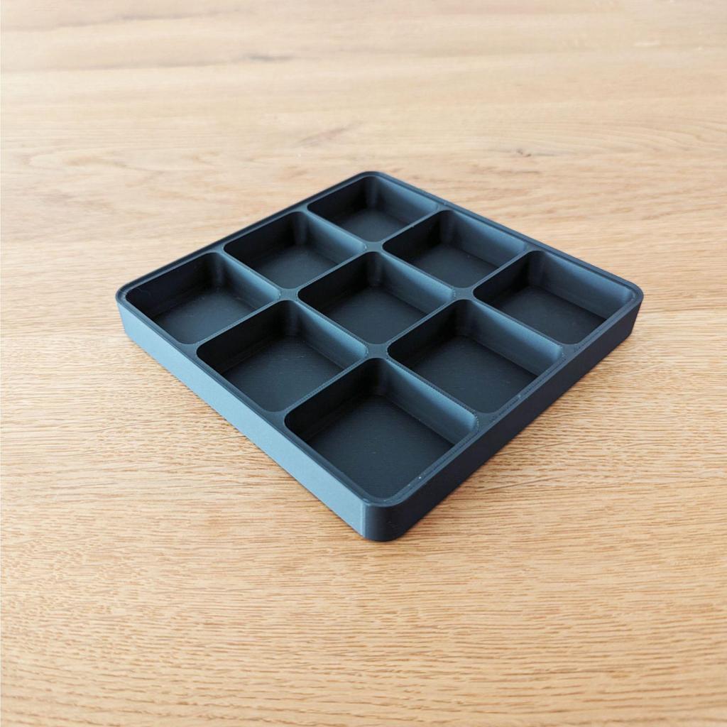 Multifunktionale Kleinteile-Sortier- und Aufbewahrungsbox