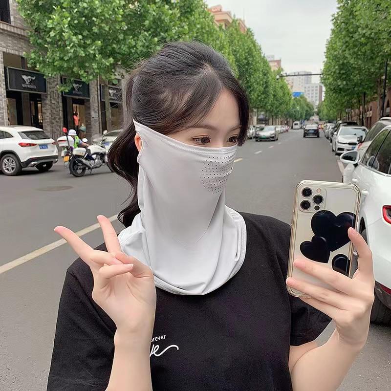

Ice Silk UV Protection Face Mask with Ear Loops for Men & Women - Sunshade, Full Face & Long Neck Coverage for Cycling & Travel. серый