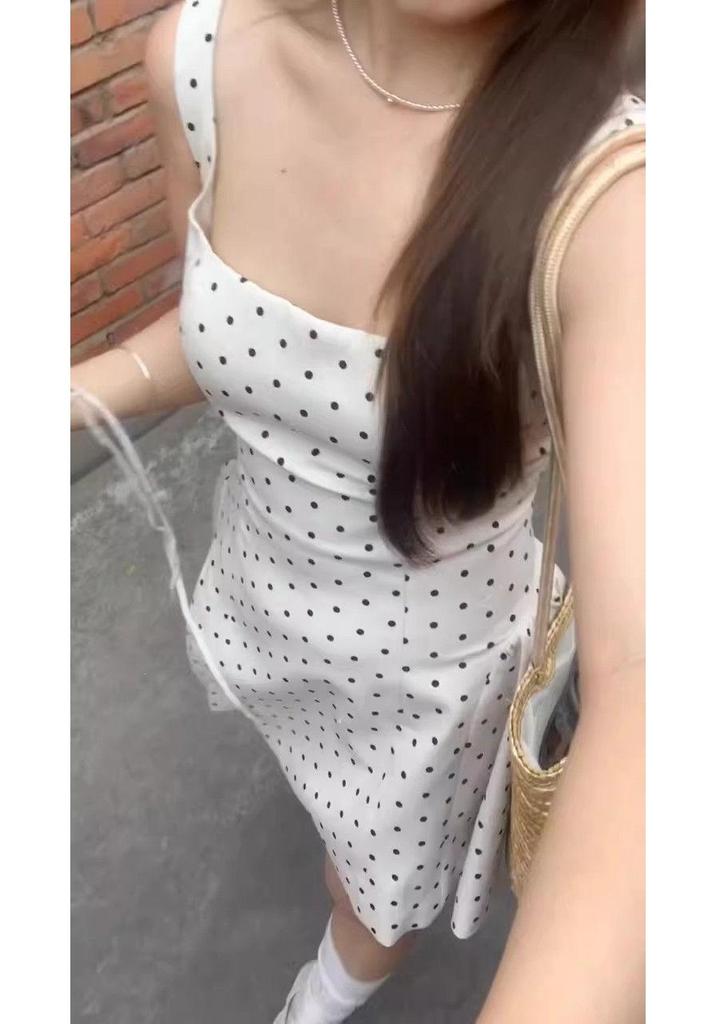 French Retro Apricot Polka Dot Spaghetti Strap Dress for Women - A-line, Waist-cinching Flared Short Skirt (2026 Style).