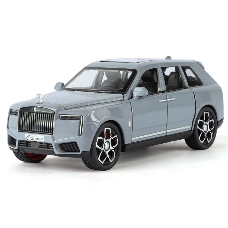 1:32 Rolls Royce Cullinan alloy luxury model doors and the front hood and trunk door can also be opened rich in details