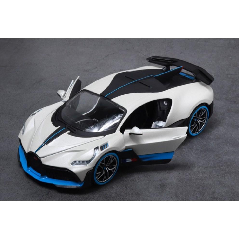 Maisto 1:24 Bugatti Divo Kovový model auta, bílý